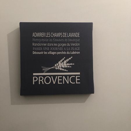 Villa La Lurette, Appartement Et Studio Saint-Étienne-les-Orgues Exteriör bild