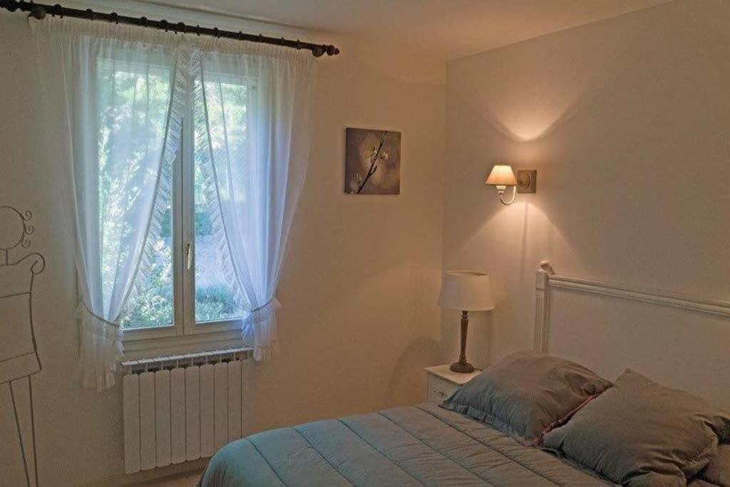 Villa La Lurette, Appartement Et Studio Saint-Étienne-les-Orgues Exteriör bild