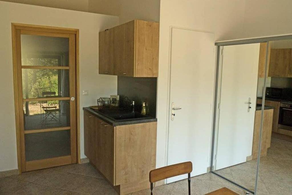 Villa La Lurette, Appartement Et Studio Saint-Étienne-les-Orgues Exteriör bild