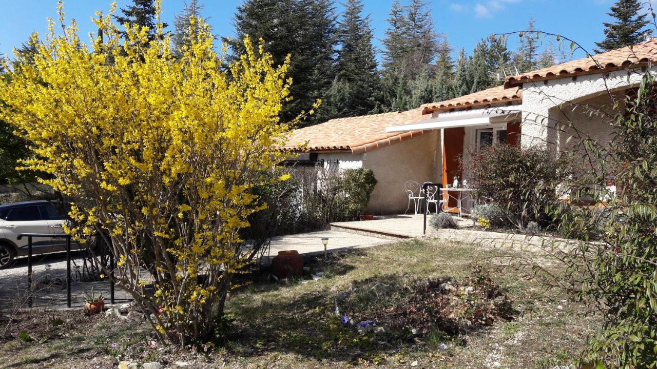 Villa La Lurette, Appartement Et Studio Saint-Étienne-les-Orgues Exteriör bild