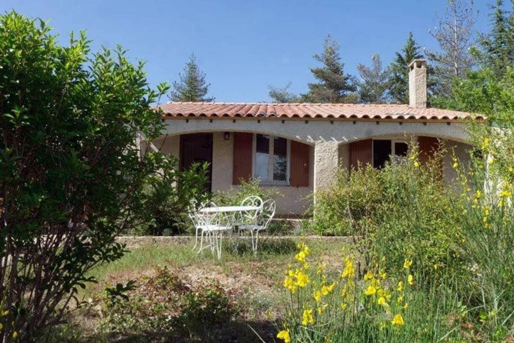Villa La Lurette, Appartement Et Studio Saint-Étienne-les-Orgues Exteriör bild