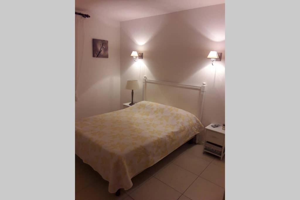 Villa La Lurette, Appartement Et Studio Saint-Étienne-les-Orgues Exteriör bild