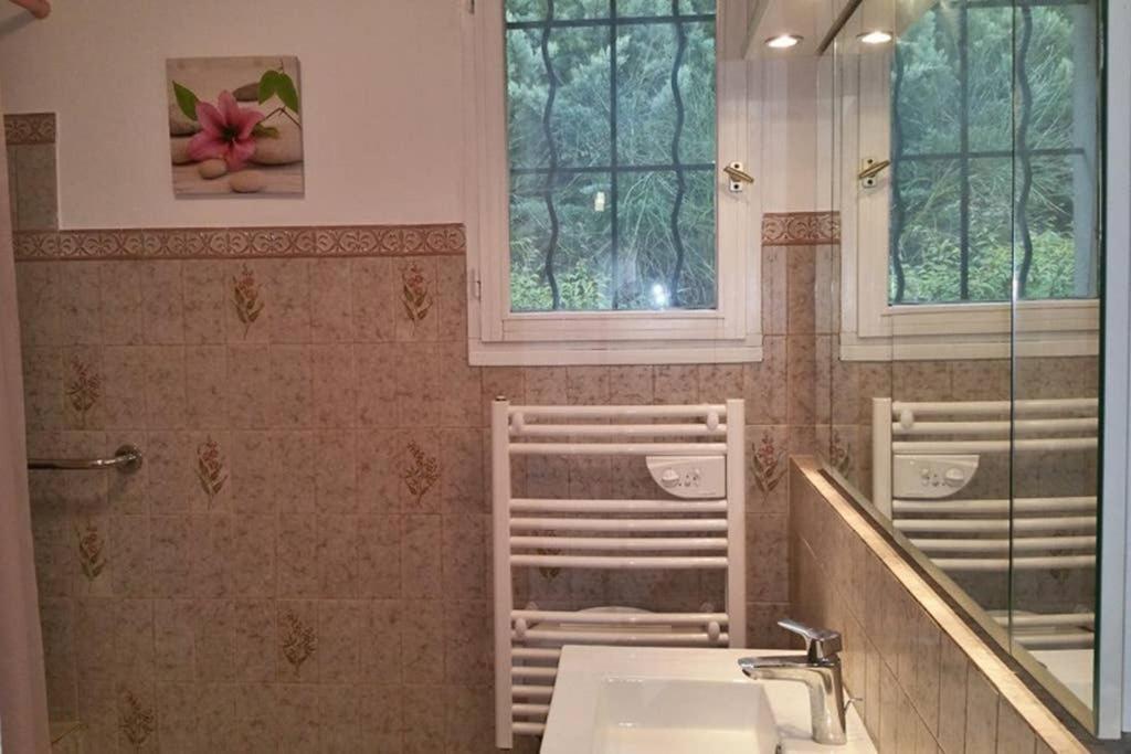 Villa La Lurette, Appartement Et Studio Saint-Étienne-les-Orgues Exteriör bild